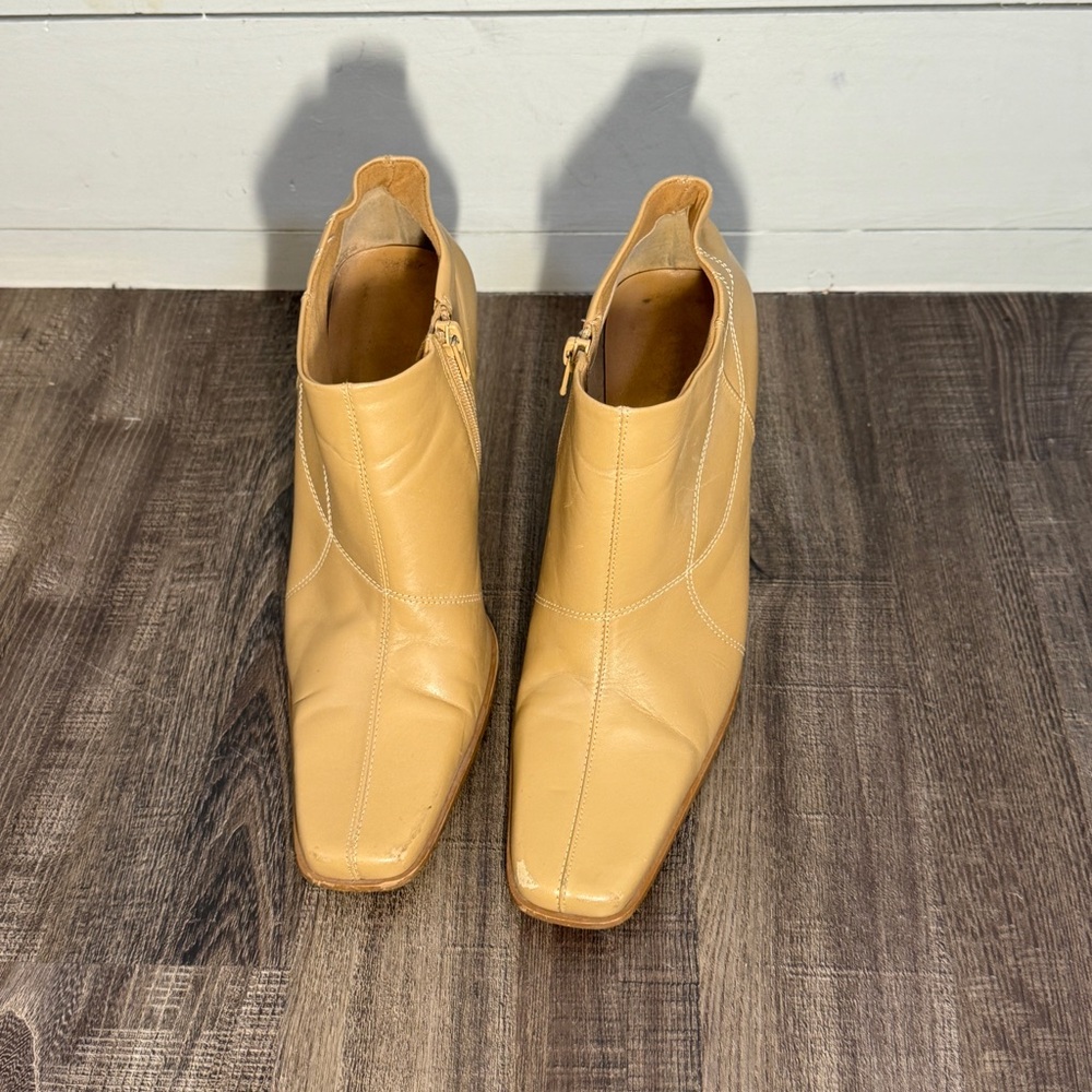 Hillard &‎ Hanson tan heeled booties women's size 9 - Picture 2 of 5